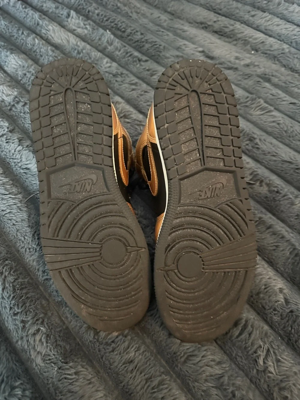 Nike Mid-Top Sneakers in Black and Metallic Gold